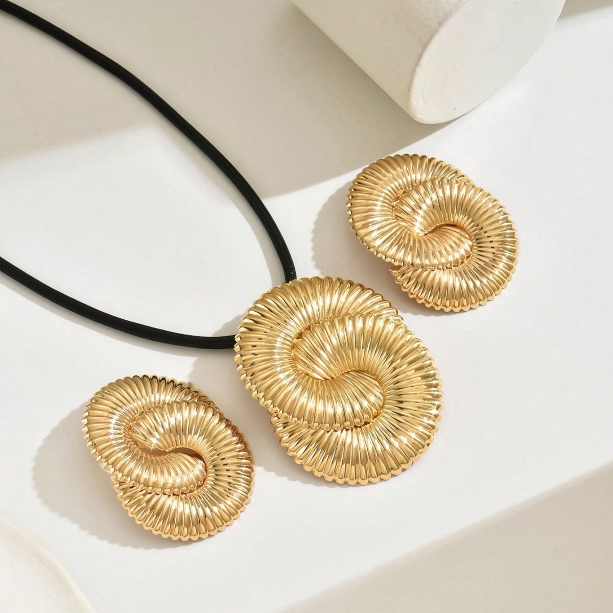 Glamorous Gold Spiral Necklace & Earrings Set
