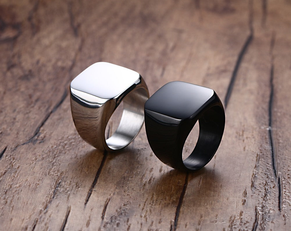Polished Steel Band Ring – Modern & Durable (Sizes 7–12)